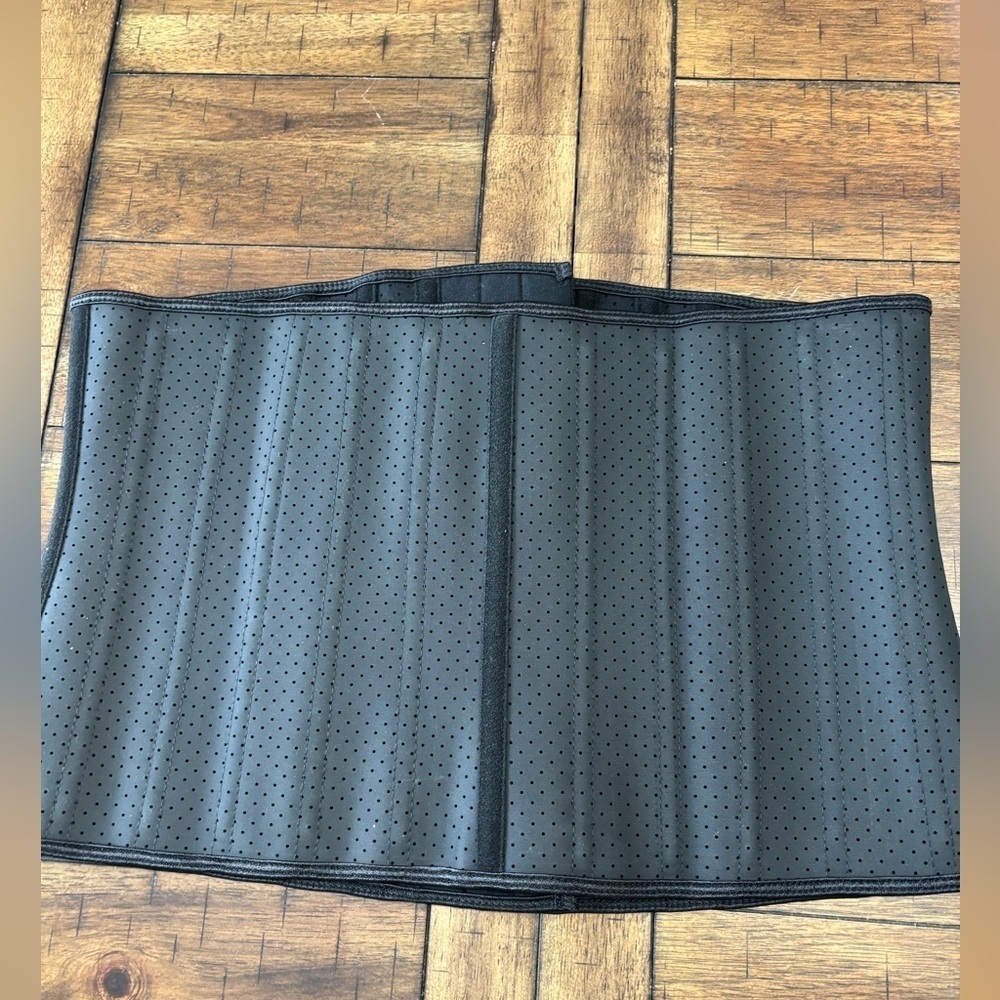 Elegant Black Waist Shaper